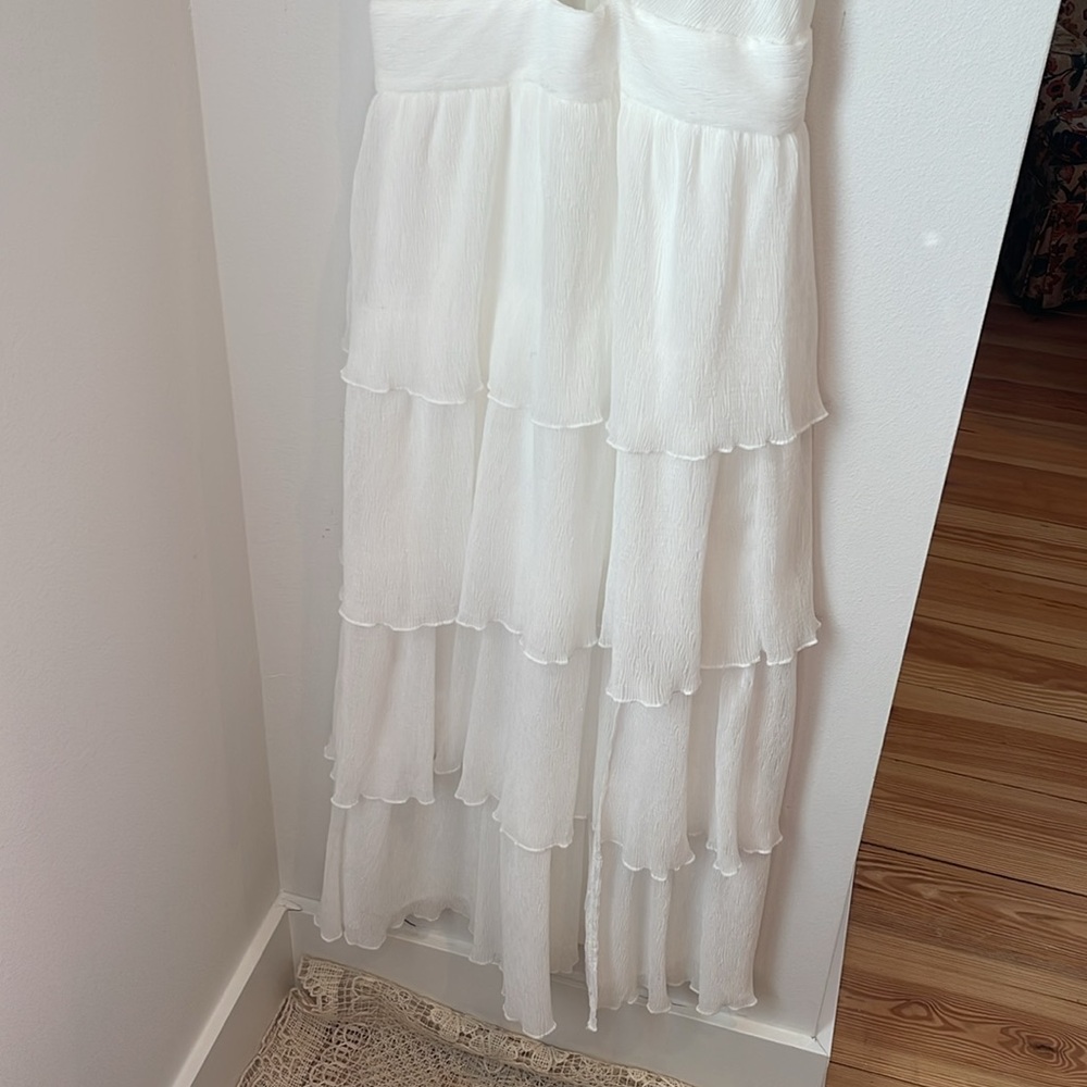 ASTR the lable beautiful ruffled and tiered white dress - Picture 4 of 14